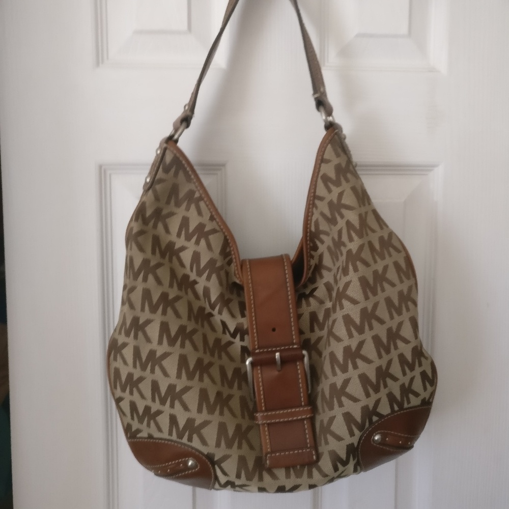 Michael Kors Hobo Bag